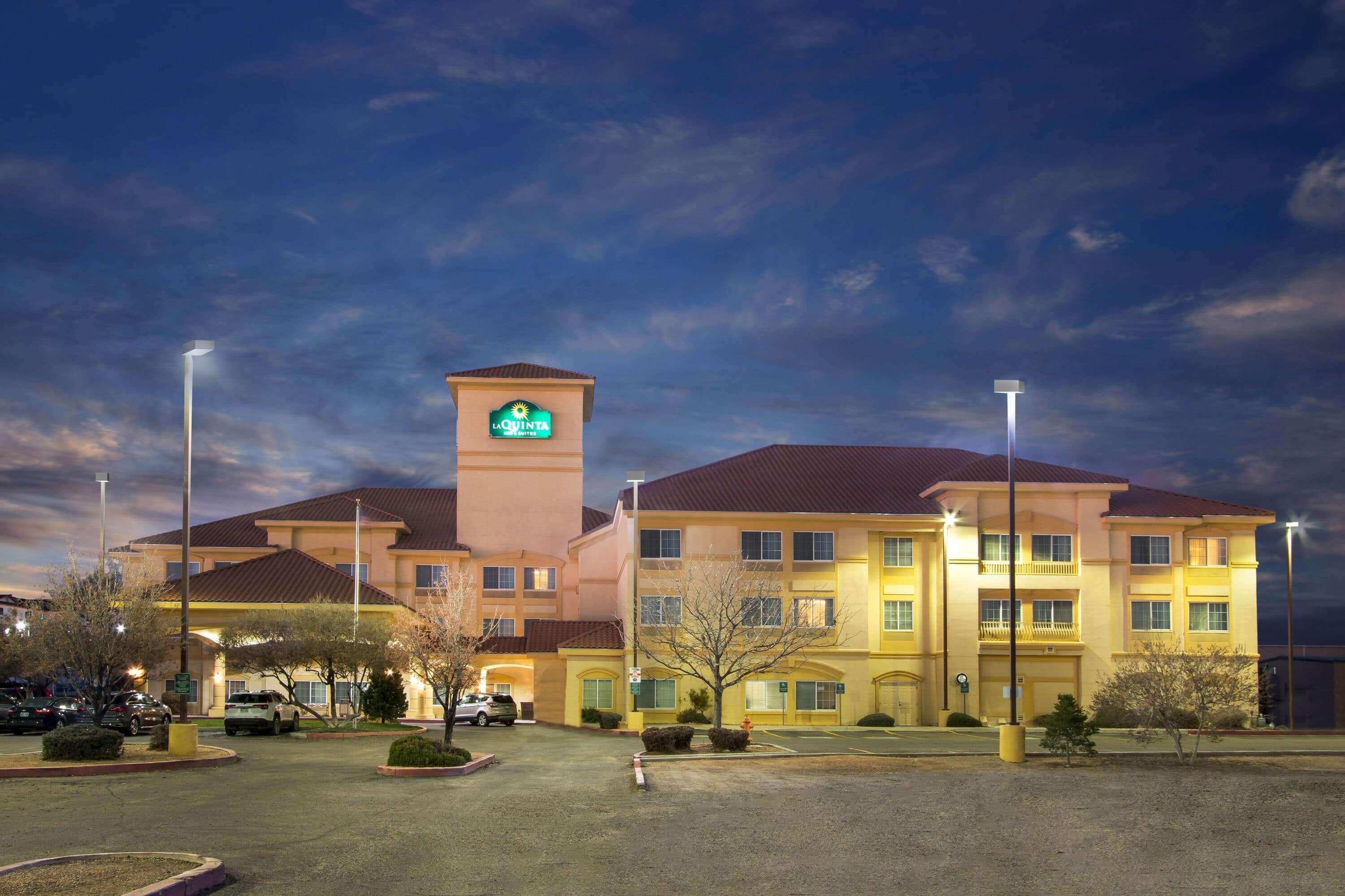 Hotel La Quinta By Wyndham Albuquerque Midtown Newly Renovated Exterior foto